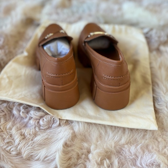 New York & Company Tan Loafers with Gold Accent - Picture 4 of 5